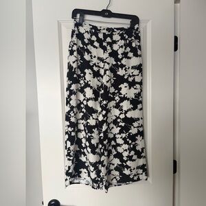 Nordstrom Rack Floral pull on crop palazzo pant  - small